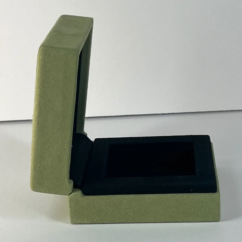 Van Cleef & Arpels Jewelry Box Green Suede Small Square Presentation Case VCA